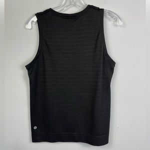 Lululemon Breeze By Muscle Tank II Black / Black Size 4